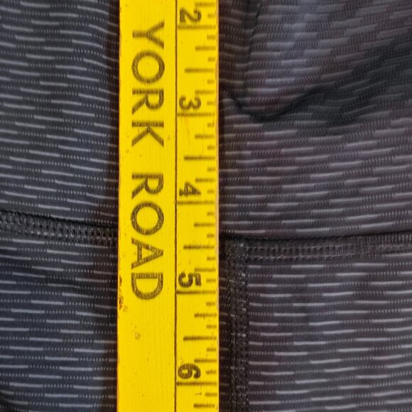 CRZ Yoga Pants high waist crop black grey pattern women's size 14 - Picture 10 of 12